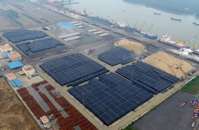 WSJ:[-]Nghi[-]vấn[-]kho[-]nhôm[-]khổng[-]lồ[-]của[-]tỷ[-]phú[-]Trung[-]Quốc[-]tại[-]Việt[-]Nam